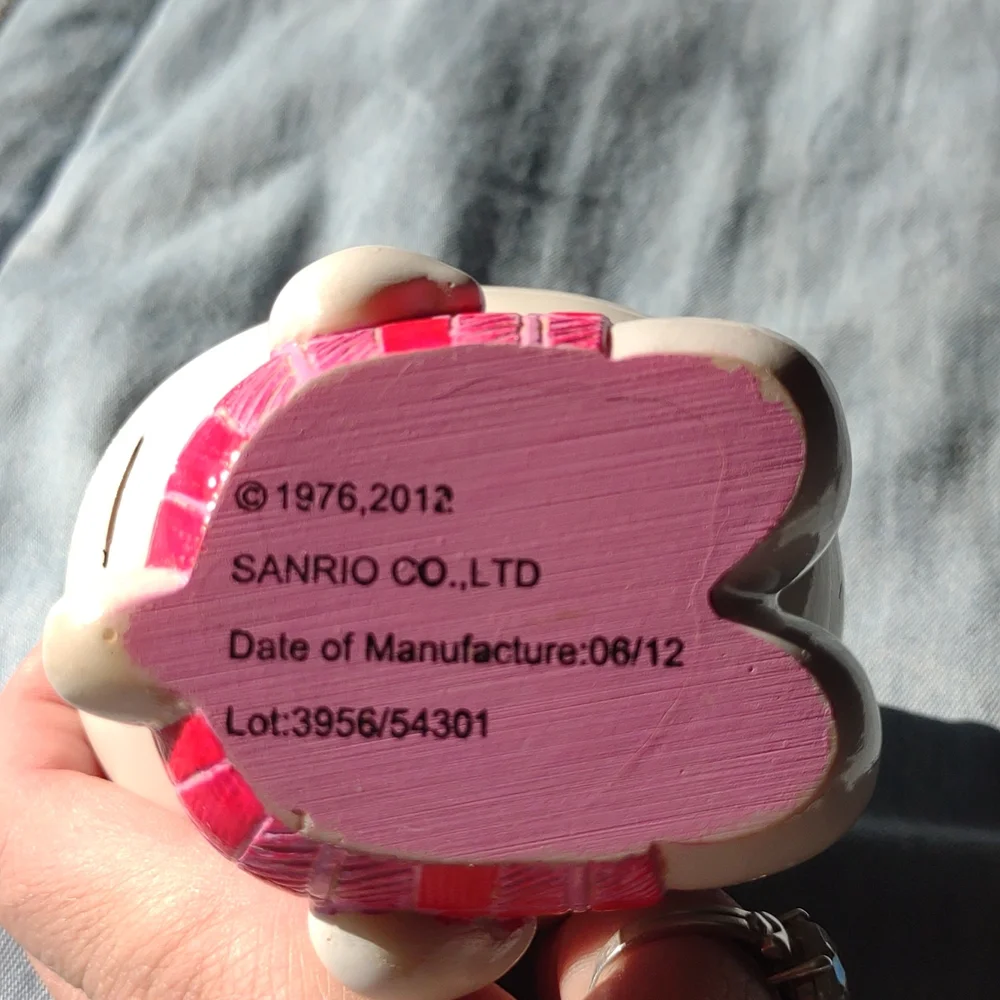 Sanrio Hello Kitty Soap Dispenser! - Picture 6 of 9